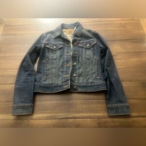 Levi’s small like new denim jean jacket